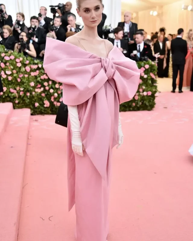 1731284368 926 Elizabeth Debicki measurements bio heightweight shoe and bra size.webp