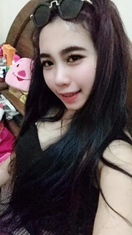 1731299000 133 Tata Young measurements bio height weight shoe and bra size.webp