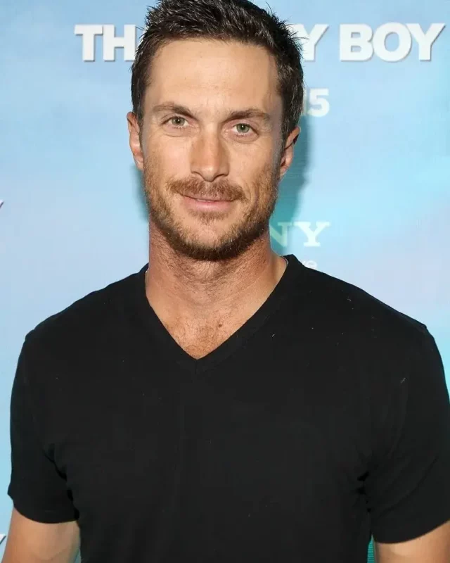 1731323091 178 Oliver Hudson measurements bio heightweight shoe size.webp