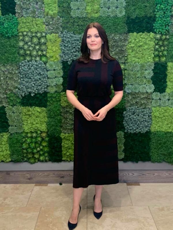 1731358853 40 Bellamy Young measurements bio height weight shoe and bra size