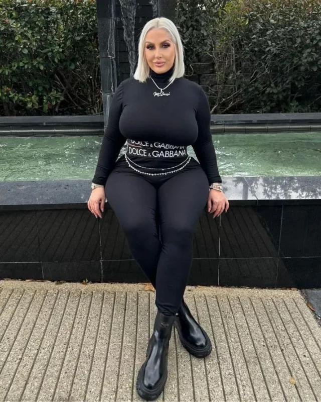 1731393936 512 Mz Dani measurements bio height weight shoe and bra size.webp