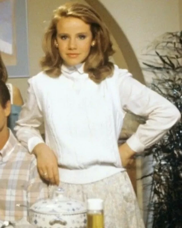 1731413468 256 Amanda Peterson measurements bio height weight shoe and bra size.webp