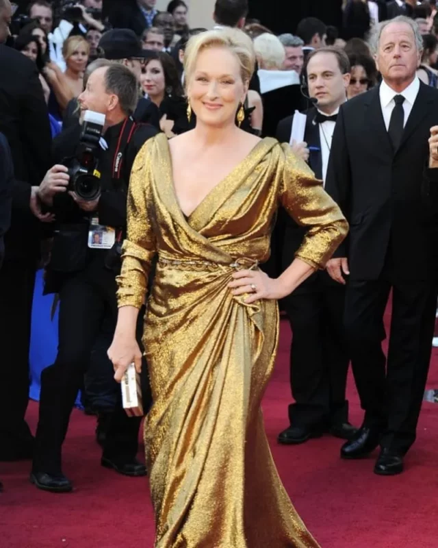 1731445707 531 Meryl Streep measurements bio height weight shoe and bra size.webp