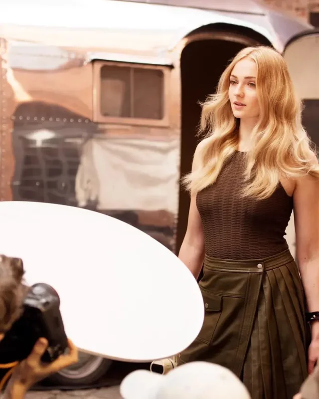 1731546714 567 Sophie Turner measurements bio heightweight shoe and bra size.webp