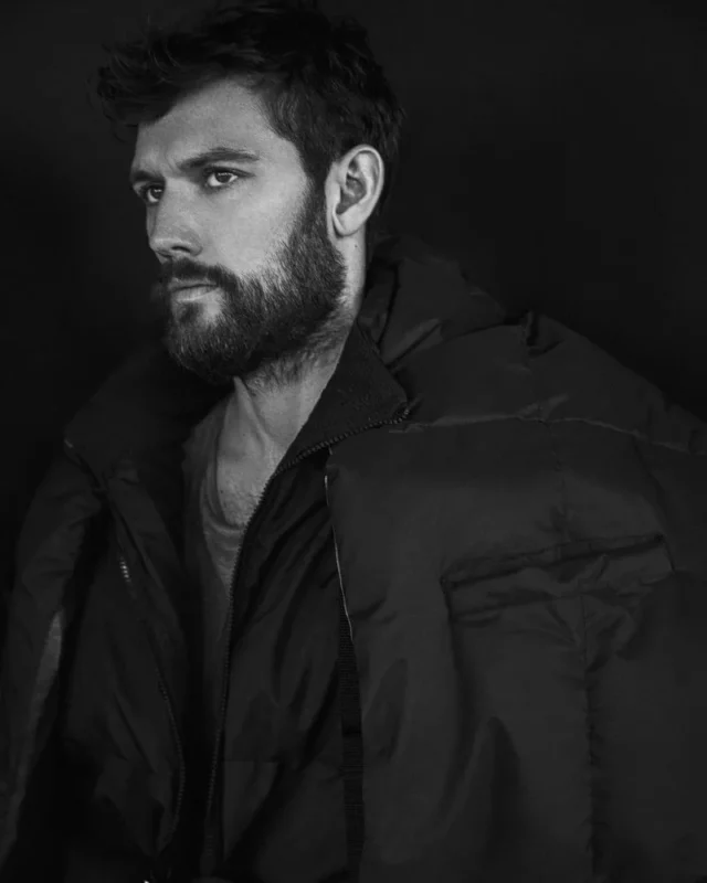 Alex Pettyfer measurements, bio, height, weight, shoe size 13 1731552724 750 Alex Pettyfer measurements bio height weight shoe size.webp