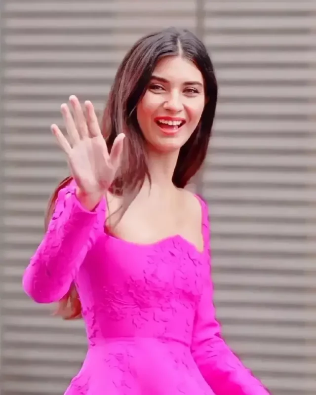 1731557045 917 Tuba Buyukustun measurements bio heightweight shoe and bra size.webp