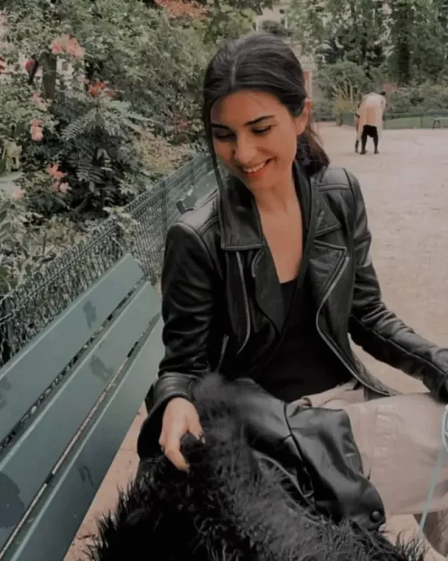 1731557046 839 Tuba Buyukustun measurements bio heightweight shoe and bra size.webp