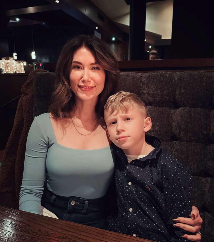 Jewel Staite Age, Height, Career, Net Worth, Bio/Wiki 2024