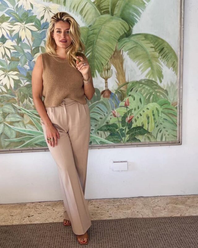1731596408 451 Daphne Oz measurements bio height weight shoe and bra size