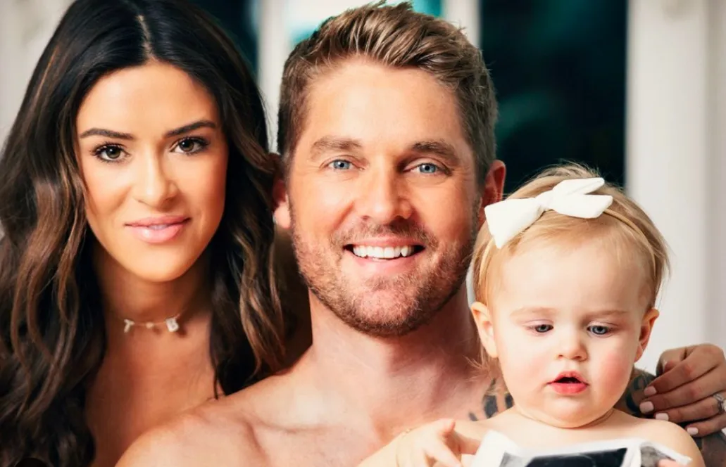 Brett Young's Wife Net Worth In 2024 And Biography
