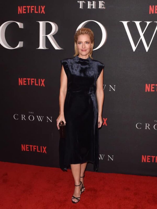 1731604969 90 Gillian Anderson measurements bio height weight shoe and bra size