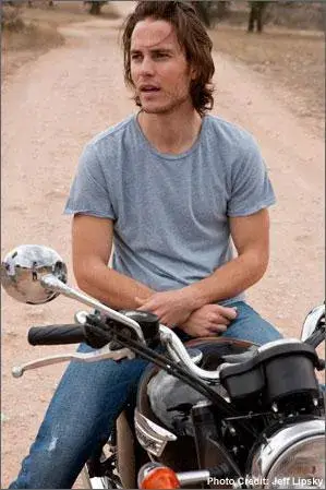 1731624486 497 Taylor Kitsch measurements bio height weight shoe size.webp