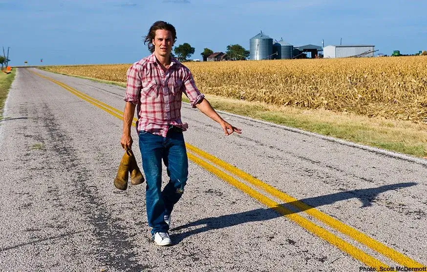 1731624486 528 Taylor Kitsch measurements bio height weight shoe size.webp