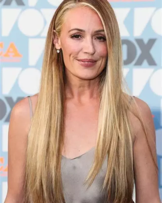 Cat Deeley measurements bio heightweight shoe and bra size.webp