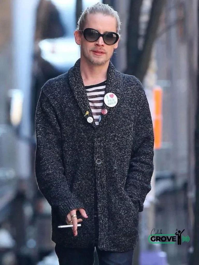 Macaulay Culkin physical body