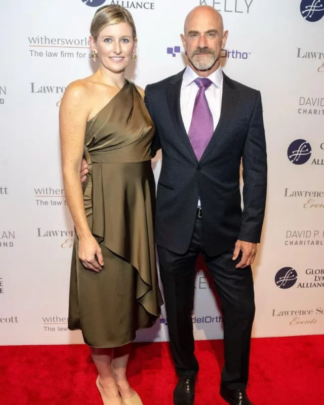 Christopher Meloni measurements bio height weight shoe size.webp