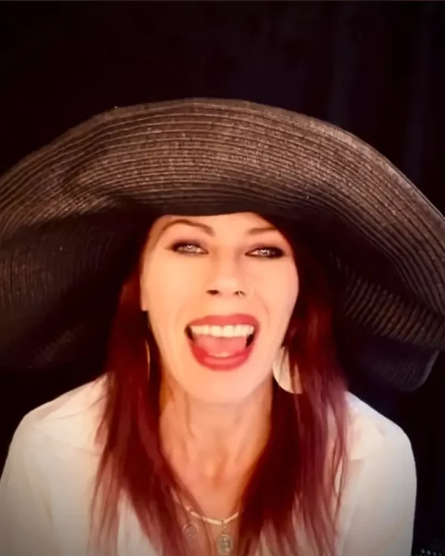 Fairuza Balk measurements bio heightweight shoe and bra size.webp