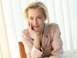 Gillian Anderson