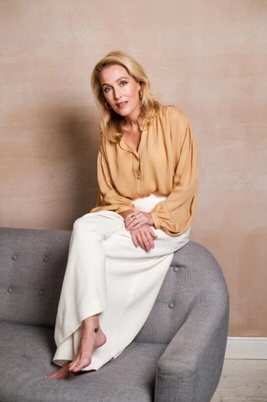 Gillian Anderson measurements bio height weight shoe and bra size