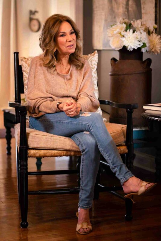 Kathie Lee Gifford measurements, bio, height, weight, shoe, and bra size 1 Kathie Lee Gifford measurements bio height weight shoe and bra