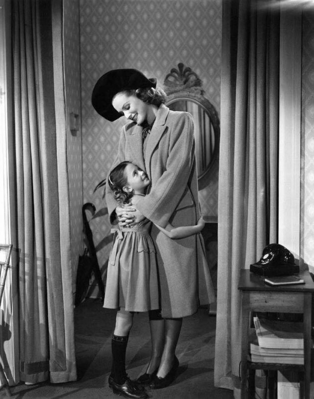 Maureen Ohara measurements bio height weight shoe and bra size
