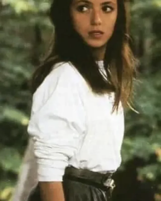 Mia Sara measurements bio heightweight shoe and bra size.webp