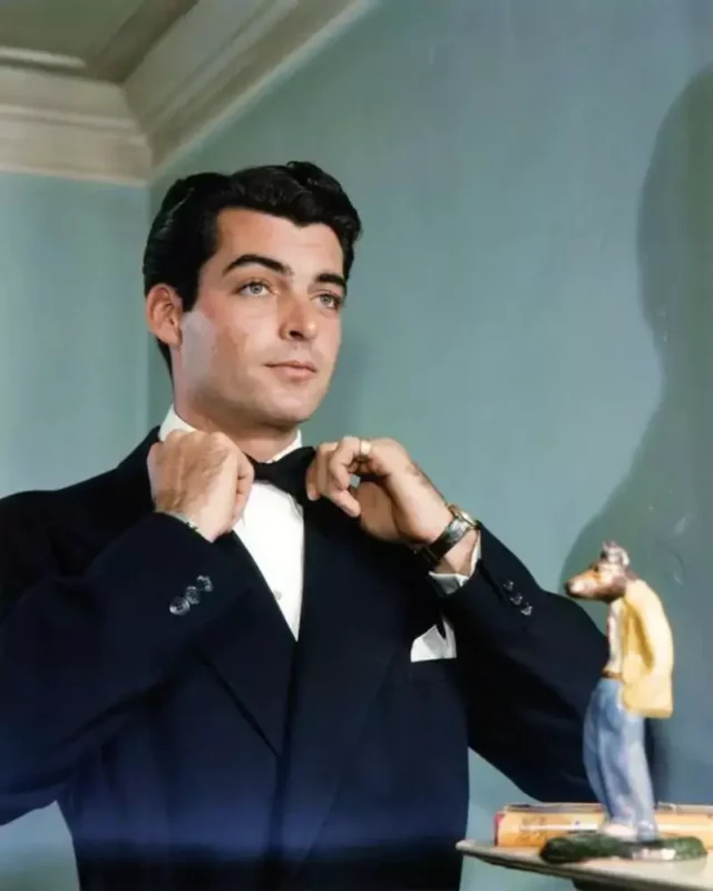 Rory Calhoun Measurements bio height weight shoe size.webp
