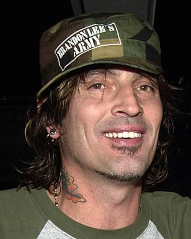Tommy Lee measurements bio height weight shoe size.webp