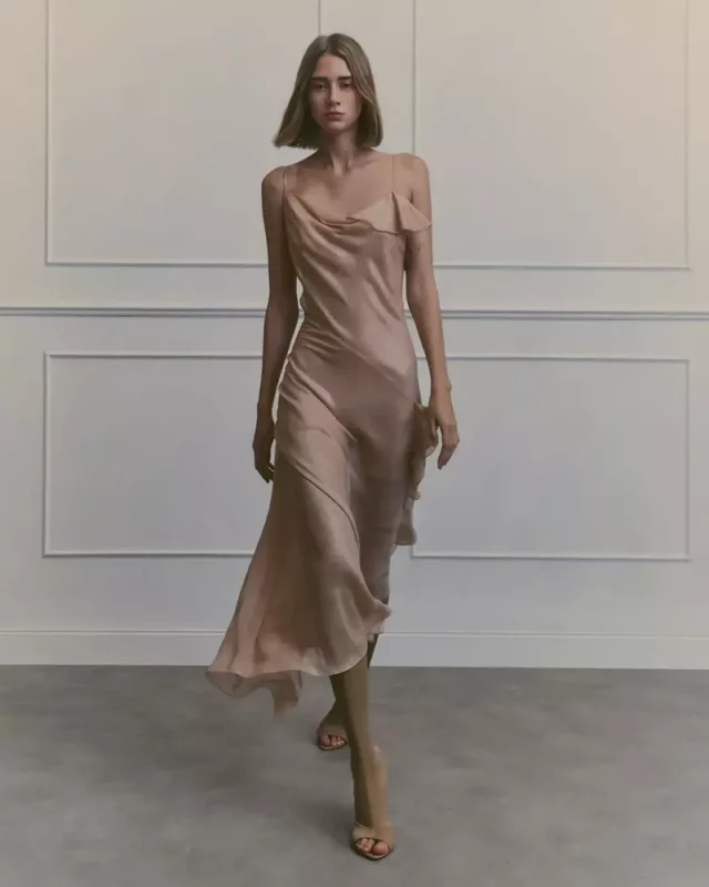 Victoria Beckham measurements bio heightweight shoe and bra size.webp