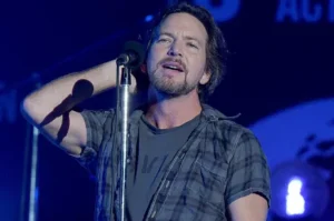 eddie vedder height.webp