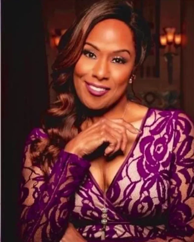 Jennifer Holliday Measurements bio height weight shoe and bra size.webp