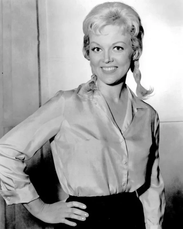 1737916592 546 Cynthia Lynn Measurements bio height weight shoe and bra size.webp